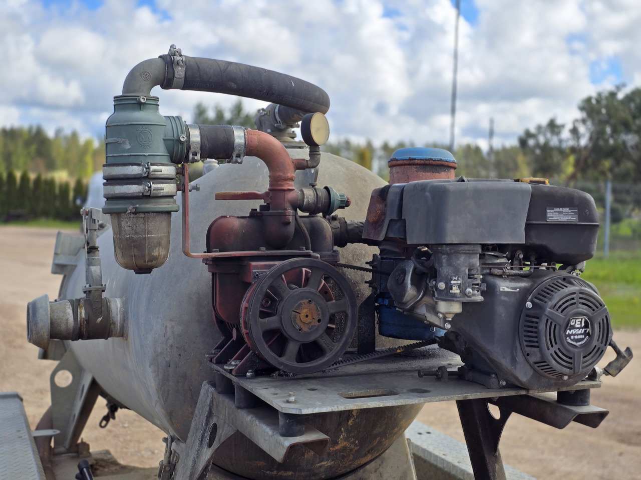 Bunnefeld Haren PAH3500 - Tartályos pótkocsi: 3 kép. Bunnefeld Haren PAH3500 - Tartályos pótkocsi: 3 kép.