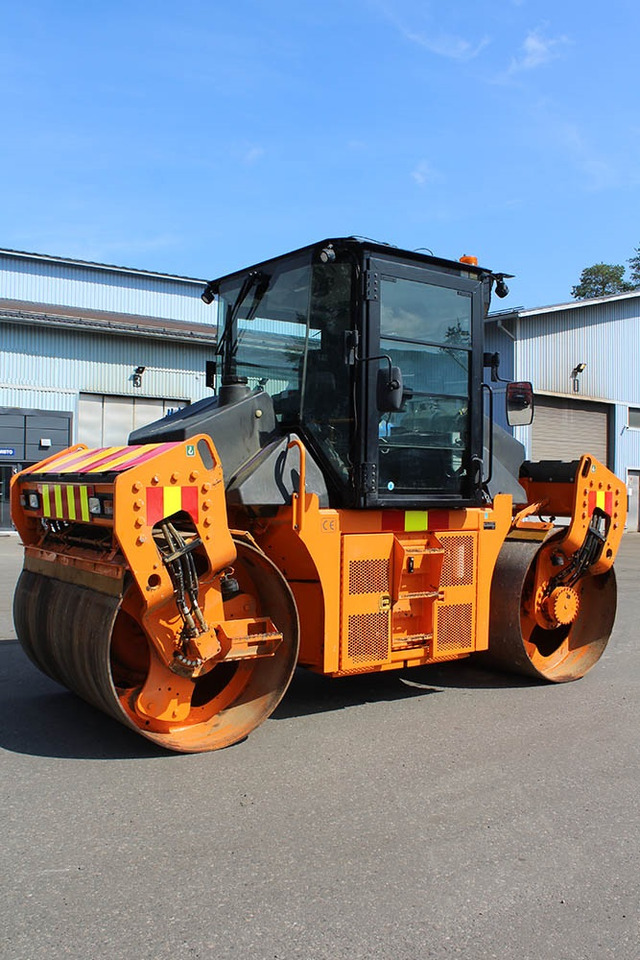 CATERPILLAR CD10 - Úthenger: 1 kép. CATERPILLAR CD10 - Úthenger: 1 kép.