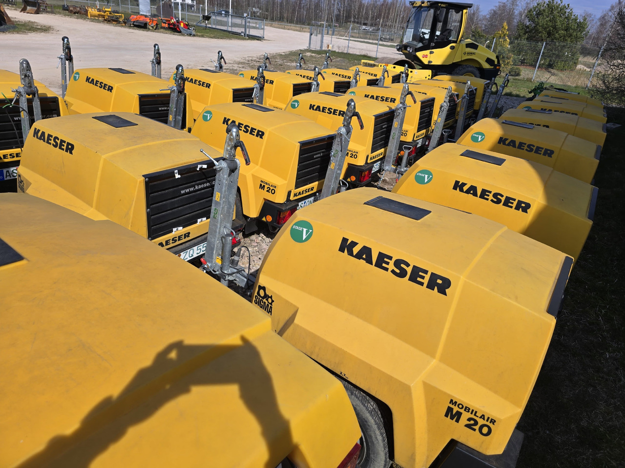 KAESER M20 - Légkompresszor: 3 kép. KAESER M20 - Légkompresszor: 3 kép.