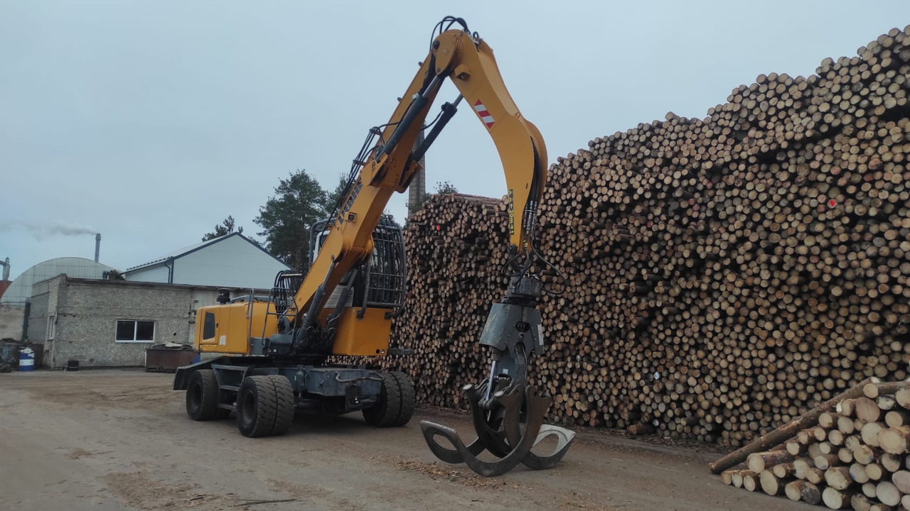 LIEBHERR LH 35 M Litronic - Hulladék kotró: 4 kép. LIEBHERR LH 35 M Litronic - Hulladék kotró: 4 kép.