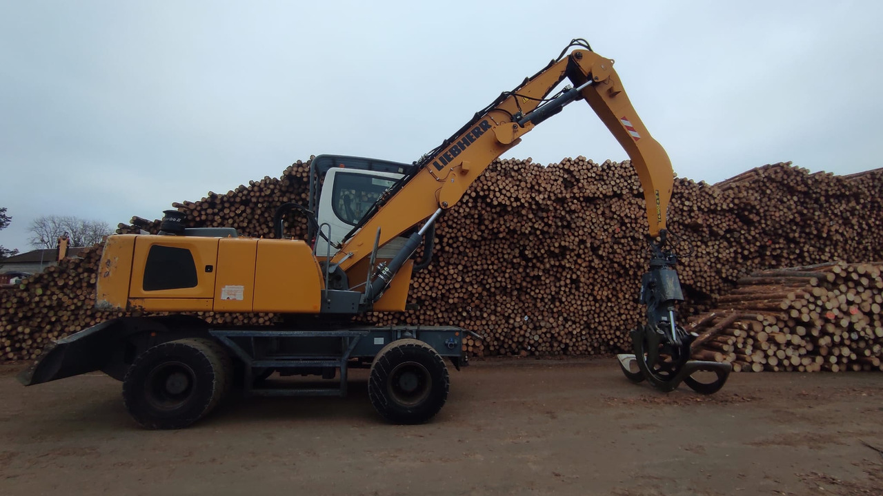 LIEBHERR LH 35 M Litronic - Hulladék kotró: 3 kép. LIEBHERR LH 35 M Litronic - Hulladék kotró: 3 kép.