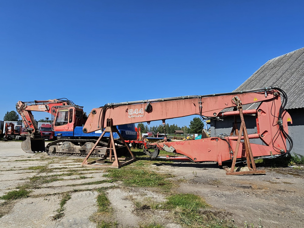 LIEBHERR R944B VH-HD. UHD boom and standart boom included. - Bontó kotrógép: 4 kép. LIEBHERR R944B VH-HD. UHD boom and standart boom included. - Bontó kotrógép: 4 kép.