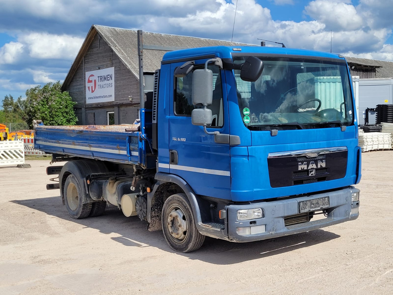 MAN TGL 8.180 - Billenőplatós teherautó: 3 kép. MAN TGL 8.180 - Billenőplatós teherautó: 3 kép.
