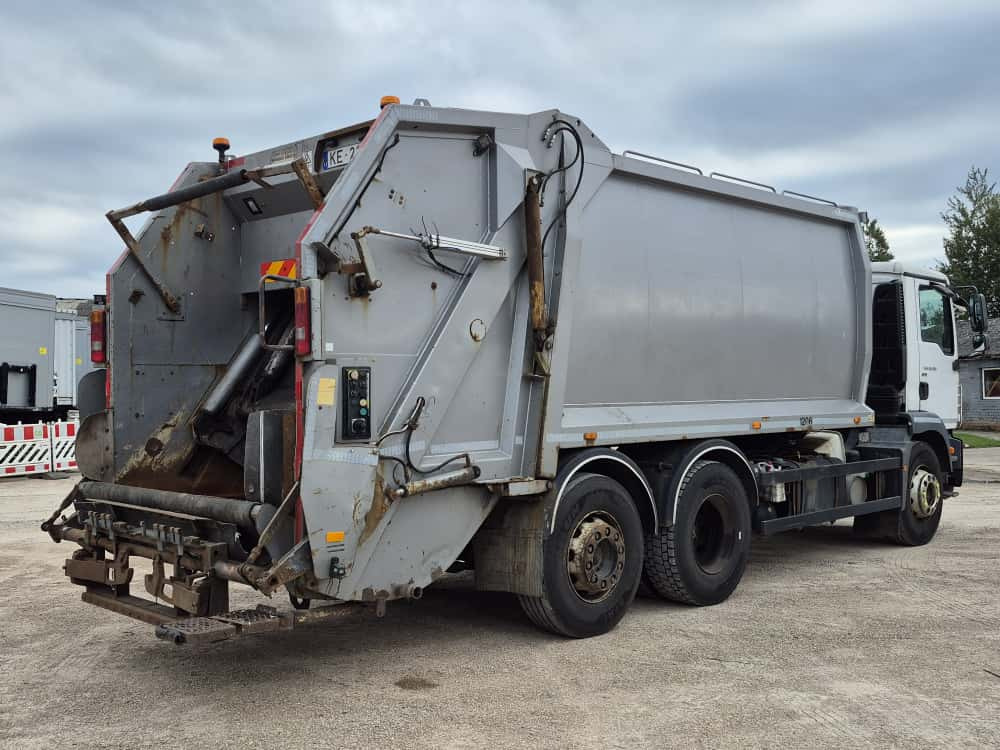 MAN TGM26.290 - Szemetesautó: 5 kép. MAN TGM26.290 - Szemetesautó: 5 kép.