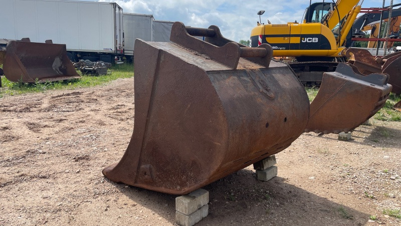 S60 GP bucket - Kanál - Kotrógép: 4 kép. S60 GP bucket - Kanál - Kotrógép: 4 kép.