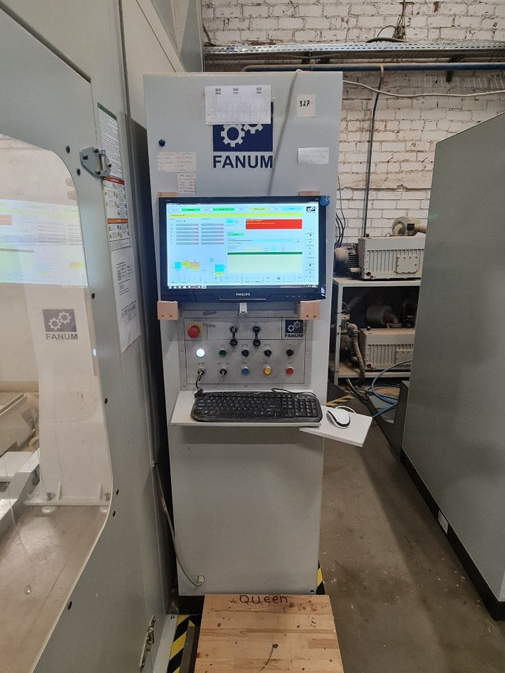 Sigma ZM CNC Gantry and column milling machine - Szerszám/ Felszerelés: 3 kép. Sigma ZM CNC Gantry and column milling machine - Szerszám/ Felszerelés: 3 kép.