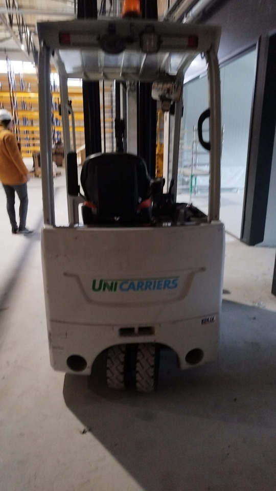 UNICARRIERS A2N1L16Q - Elektromos targonca: 3 kép. UNICARRIERS A2N1L16Q - Elektromos targonca: 3 kép.