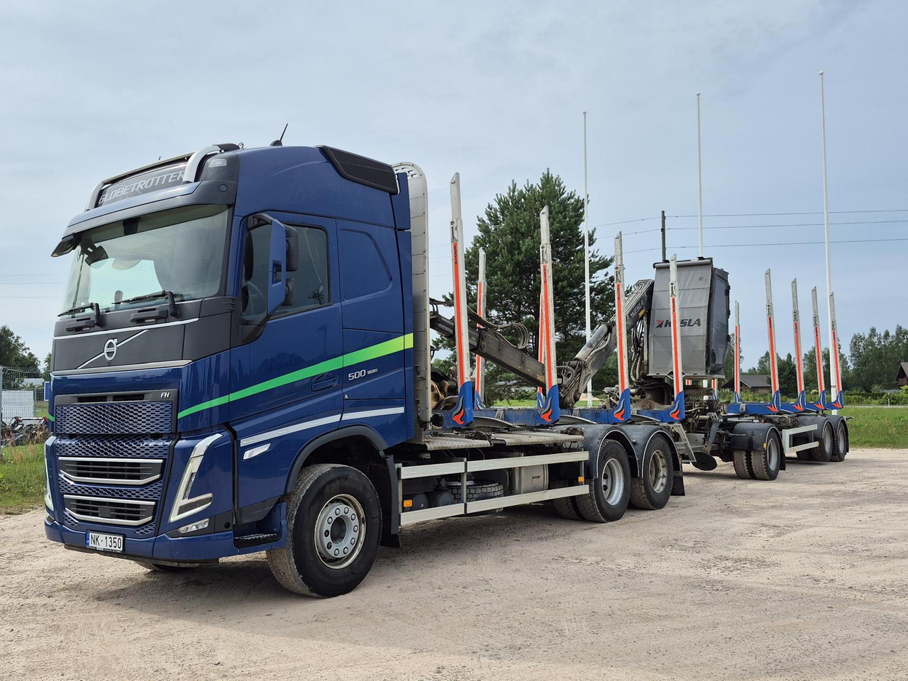 VOLVO FH500 JYKI V31 Kesla - Rönkszállító teherautó: 2 kép. VOLVO FH500 JYKI V31 Kesla - Rönkszállító teherautó: 2 kép.