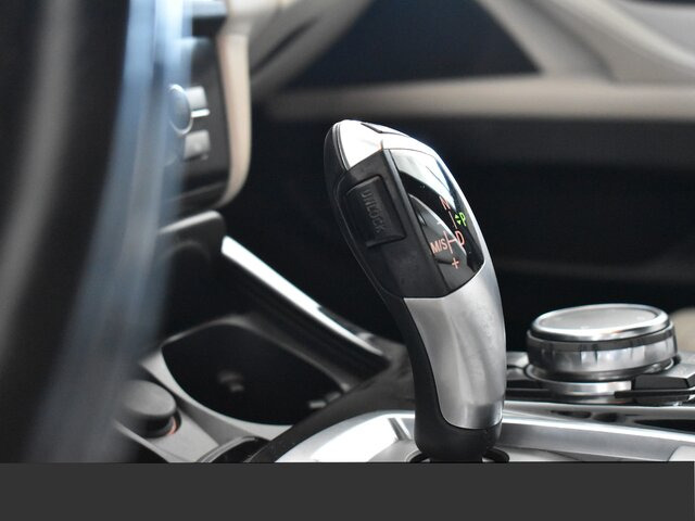 BMW 530d xDrive INDIVIDUAL CONNECTED DRIVE ECO PRO... - Szedán: 3 kép. BMW 530d xDrive INDIVIDUAL CONNECTED DRIVE ECO PRO... - Szedán: 3 kép.