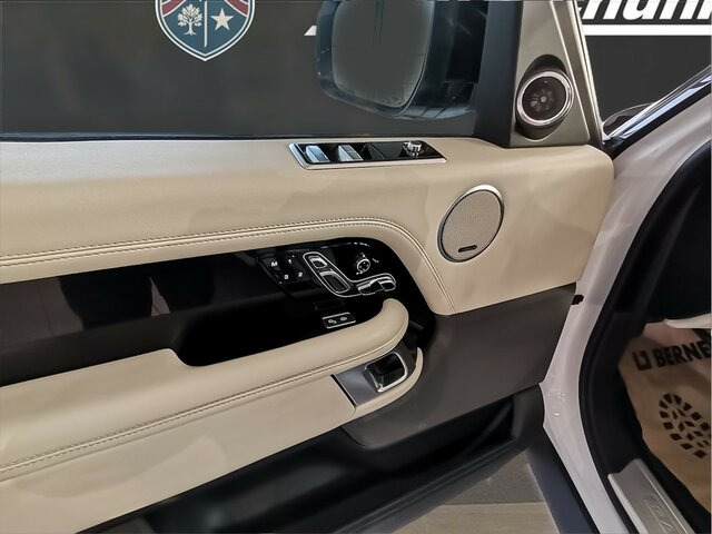 LAND ROVER Range Rover Vogue 4WD SPORT PANORAMA HOMELINK... - Terepjáró/ SUV: 3 kép. LAND ROVER Range Rover Vogue 4WD SPORT PANORAMA HOMELINK... - Terepjáró/ SUV: 3 kép.