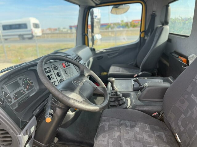 MERCEDES-BENZ Atego 1022 L Pritsche / Klima / Tachograph... - Vontató: 2 kép. MERCEDES-BENZ Atego 1022 L Pritsche / Klima / Tachograph... - Vontató: 2 kép.
