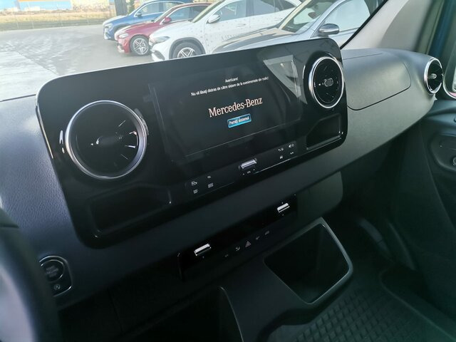 MERCEDES-BENZ Sprinter 315 cdi KA 3259 9G-TRONIC+LED+CLIMA... - Furgon: 3 kép. MERCEDES-BENZ Sprinter 315 cdi KA 3259 9G-TRONIC+LED+CLIMA... - Furgon: 3 kép.