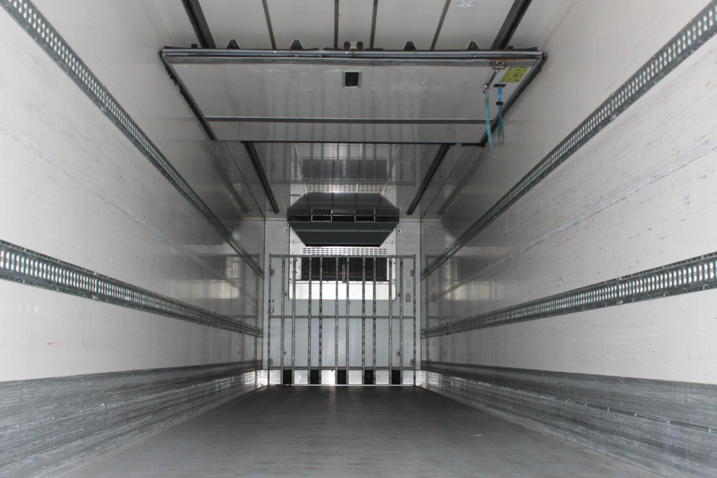 Chereau CV 1550 Strom 2,60h TW Liftachse FRC - Félpótkocsi hűtős: 3 kép. Chereau CV 1550 Strom 2,60h TW Liftachse FRC - Félpótkocsi hűtős: 3 kép.