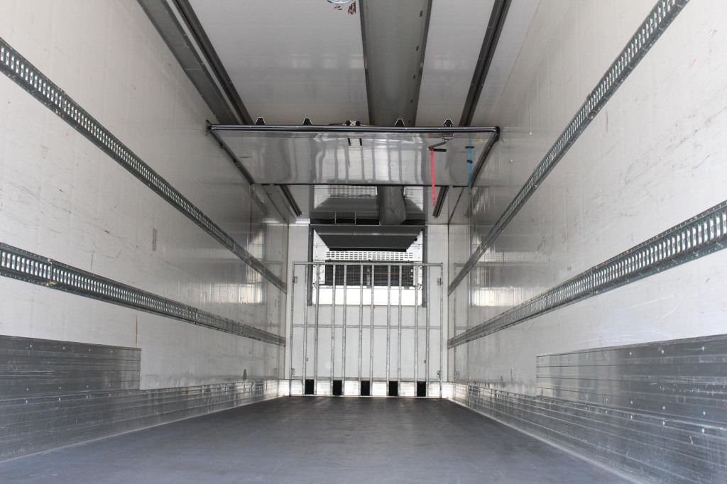 Chereau CV 1950Mt. 2,65h Strom Bi-Multi-Temp. TW LBW FRC - Félpótkocsi hűtős: 3 kép. Chereau CV 1950Mt. 2,65h Strom Bi-Multi-Temp. TW LBW FRC - Félpótkocsi hűtős: 3 kép.