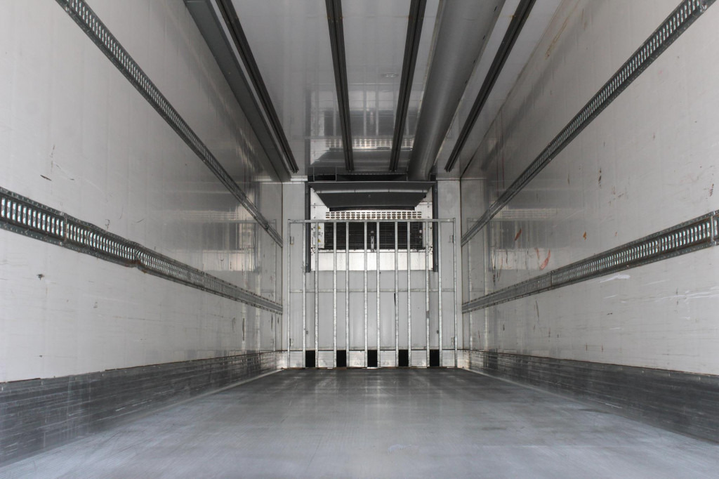 Chereau CV 1950Mt. 2,6h Strom Bi-Multi-Temp. LBW FRC 28 - Félpótkocsi hűtős: 3 kép. Chereau CV 1950Mt. 2,6h Strom Bi-Multi-Temp. LBW FRC 28 - Félpótkocsi hűtős: 3 kép.