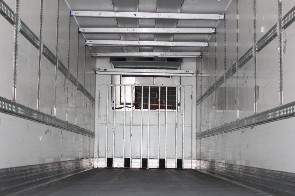 Chereau TK SLXi 300 Doppelstock FRC06.26 SAF - Félpótkocsi hűtős: 2 kép. Chereau TK SLXi 300 Doppelstock FRC06.26 SAF - Félpótkocsi hűtős: 2 kép.