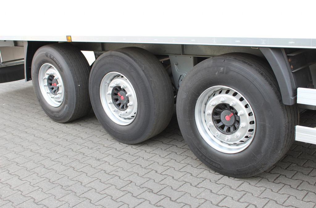 Chereau TK SLXi 300 Doppelstock FRC06.26 SAF - Félpótkocsi hűtős: 5 kép. Chereau TK SLXi 300 Doppelstock FRC06.26 SAF - Félpótkocsi hűtős: 5 kép.