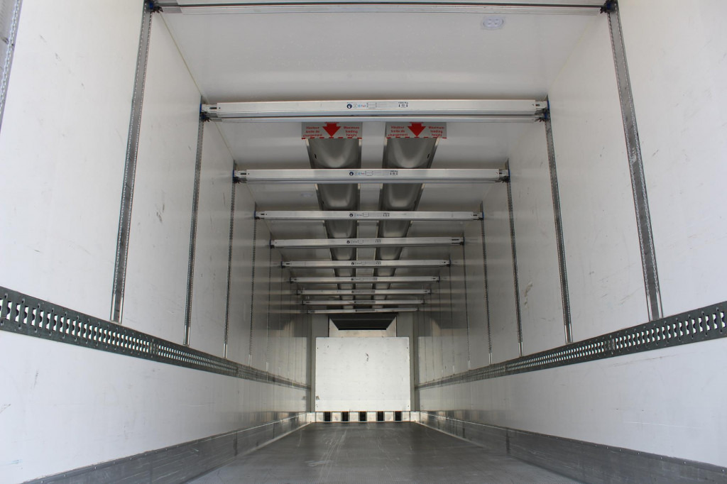Chereau Thermo King Advancer A400 DS Strom Blumen SAF - Félpótkocsi hűtős: 3 kép. Chereau Thermo King Advancer A400 DS Strom Blumen SAF - Félpótkocsi hűtős: 3 kép.