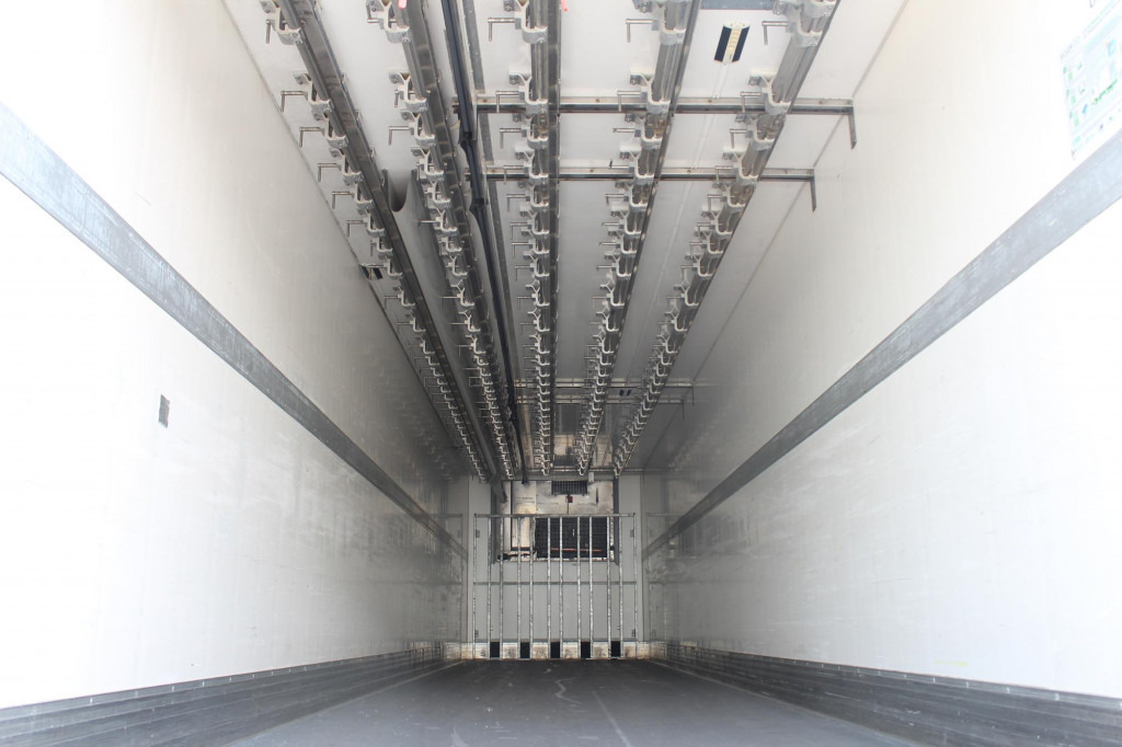 Chereau Thermo King SLXe 200 Fleischer Meat Viande - Félpótkocsi hűtős: 3 kép. Chereau Thermo King SLXe 200 Fleischer Meat Viande - Félpótkocsi hűtős: 3 kép.