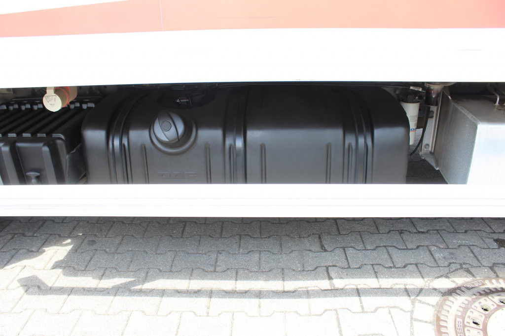 Daf LF 260 E6 Carrier Supra 550 Strom Tür LBW - Hűtős teherautó: 4 kép. Daf LF 260 E6 Carrier Supra 550 Strom Tür LBW - Hűtős teherautó: 4 kép.