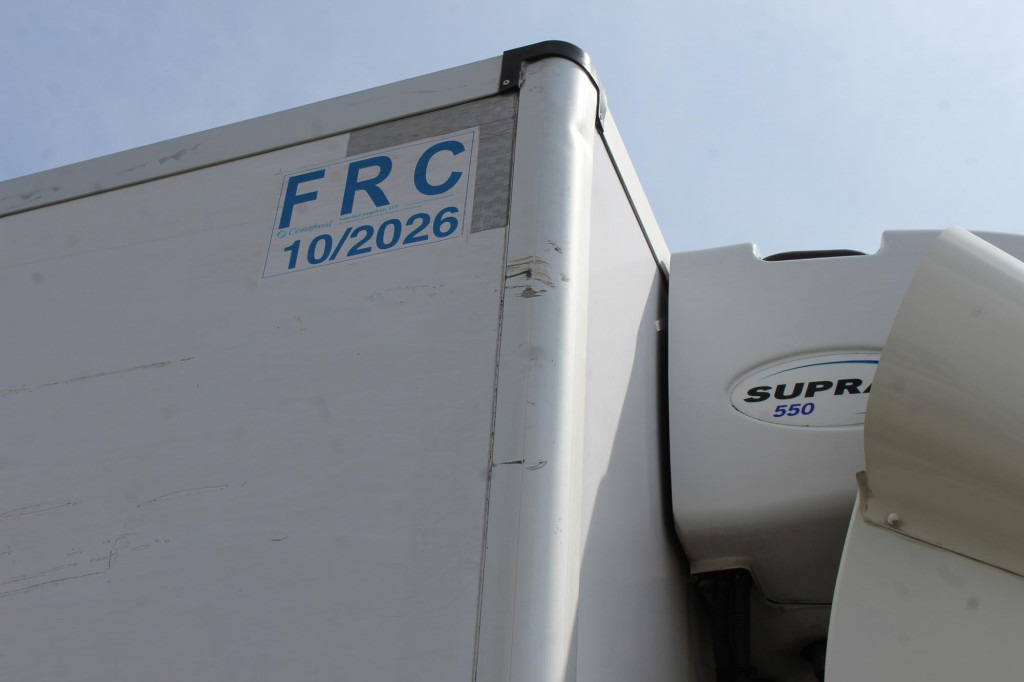 Daf LF 260 E6 Carrier Supra 550 Strom Tür LBW - Hűtős teherautó: 5 kép. Daf LF 260 E6 Carrier Supra 550 Strom Tür LBW - Hűtős teherautó: 5 kép.