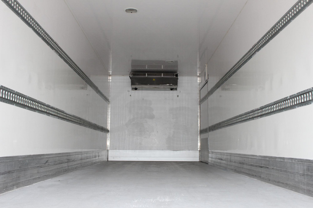 Iveco Eurocargo 190-280 E6 CS 1150 LBW FRC Klima - Hűtős teherautó: 3 kép. Iveco Eurocargo 190-280 E6 CS 1150 LBW FRC Klima - Hűtős teherautó: 3 kép.