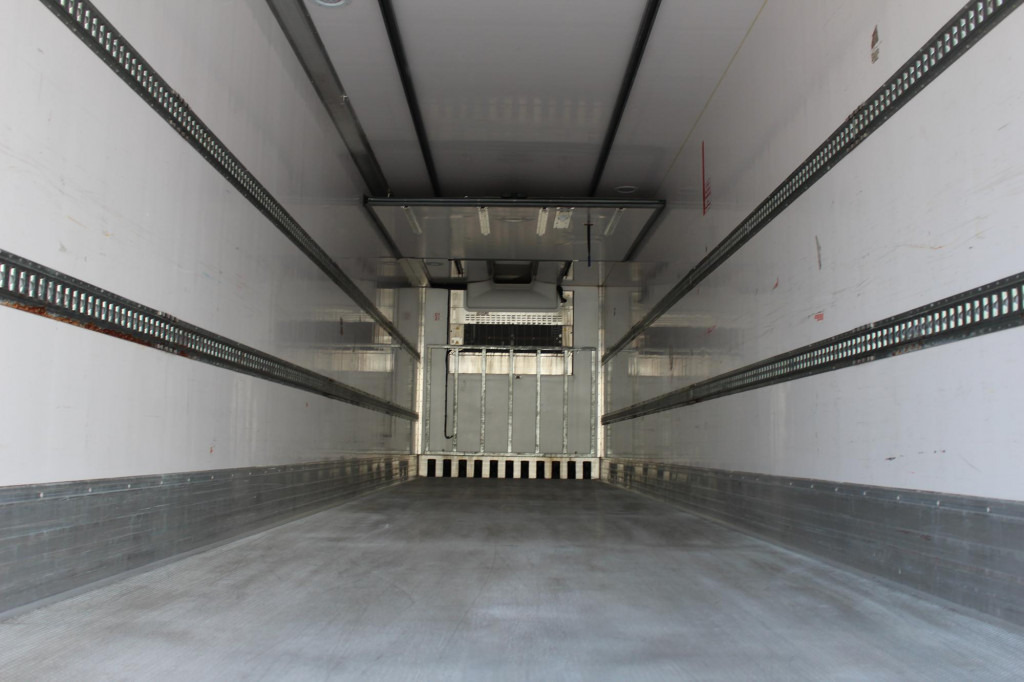 Lamberet CV 1950Mt. 2,65h Bi Multi Temp. Strom FRC - Félpótkocsi hűtős: 2 kép. Lamberet CV 1950Mt. 2,65h Bi Multi Temp. Strom FRC - Félpótkocsi hűtős: 2 kép.