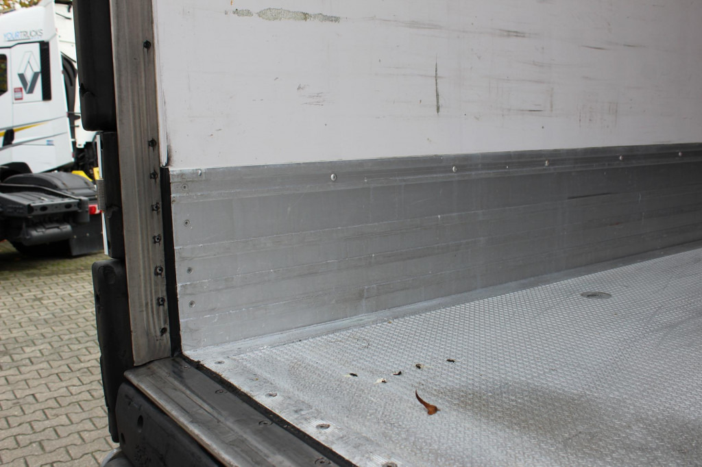 Lamberet TK SLXi Spectrum 2,65h Bi-Multi-Temp. TW LBW - Félpótkocsi hűtős: 4 kép. Lamberet TK SLXi Spectrum 2,65h Bi-Multi-Temp. TW LBW - Félpótkocsi hűtős: 4 kép.