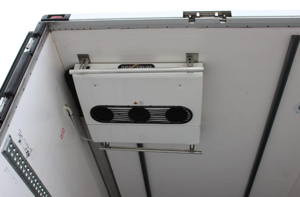 Lamberet TK SLXi Spectrum 2,65h Bi-Multi-Temp. TW LBW - Félpótkocsi hűtős: 2 kép. Lamberet TK SLXi Spectrum 2,65h Bi-Multi-Temp. TW LBW - Félpótkocsi hűtős: 2 kép.