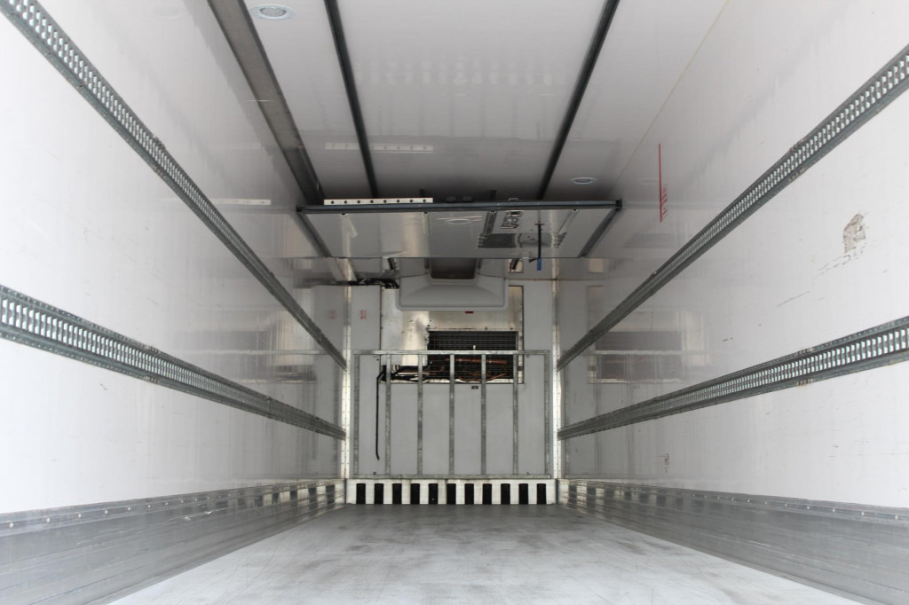 Lamberet TK SLXi Spectrum 2,65h Bi-Multi-Temp. TW LBW - Félpótkocsi hűtős: 3 kép. Lamberet TK SLXi Spectrum 2,65h Bi-Multi-Temp. TW LBW - Félpótkocsi hűtős: 3 kép.