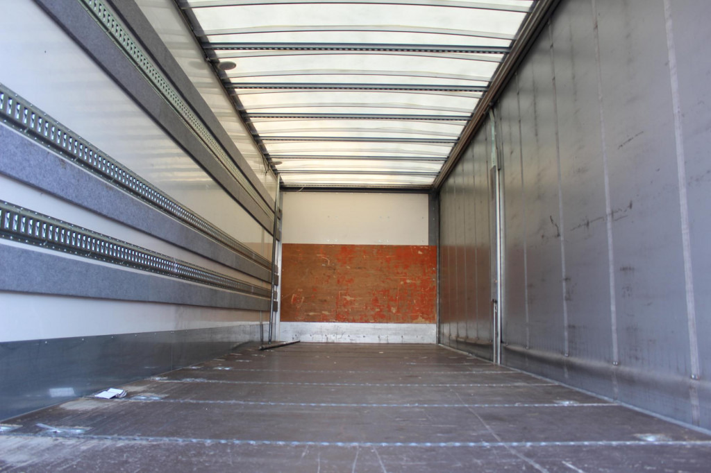 MAN TGM 18.290 Plane-Koffer 7,5 m Klima 499TKm - Dobozos felépítményű teherautó: 5 kép. MAN TGM 18.290 Plane-Koffer 7,5 m Klima 499TKm - Dobozos felépítményű teherautó: 5 kép.