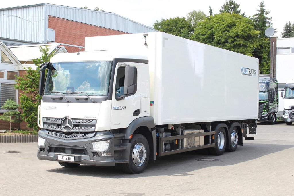 Mercedes-Benz Antos 2540 E6 Kühlkoffer Lift-Lenkachse LBW 2t - Hűtős teherautó: 1 kép. Mercedes-Benz Antos 2540 E6 Kühlkoffer Lift-Lenkachse LBW 2t - Hűtős teherautó: 1 kép.
