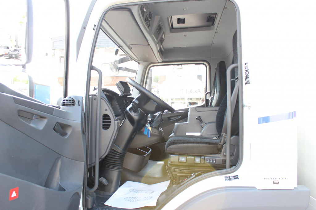 Mercedes-Benz Atego 1321 E6 Koffer Klima Kamera Schalter LBW - Dobozos felépítményű teherautó: 5 kép. Mercedes-Benz Atego 1321 E6 Koffer Klima Kamera Schalter LBW - Dobozos felépítményű teherautó: 5 kép.
