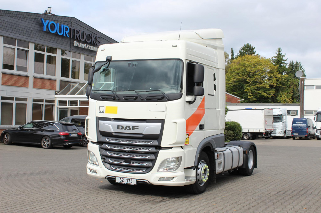 Daf XF  480 SC   Retarder   ACC   LDWS   2 Liegen - Nyergesvontató: 1 kép. Daf XF  480 SC   Retarder   ACC   LDWS   2 Liegen - Nyergesvontató: 1 kép.