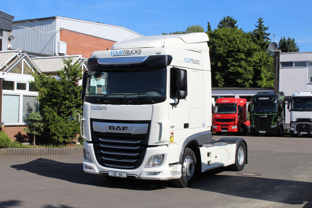 Daf XF 530 SC Retarder ACC LDWS Standklima Kühlbox - Nyergesvontató: 1 kép. Daf XF 530 SC Retarder ACC LDWS Standklima Kühlbox - Nyergesvontató: 1 kép.