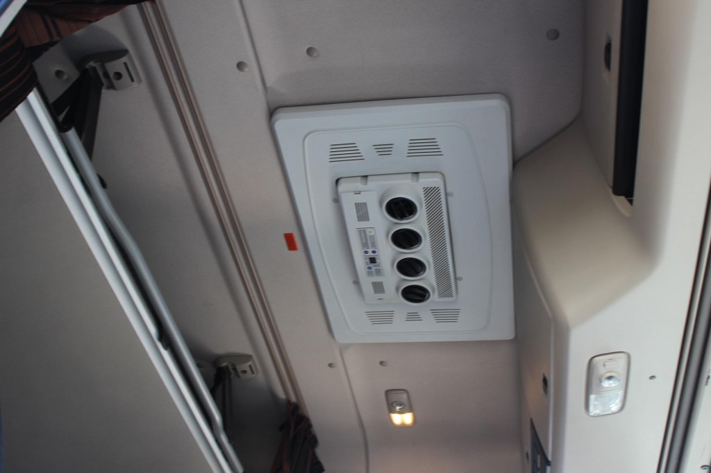 Daf XF 530 SC Retarder ACC LDWS Standklima Kühlbox - Nyergesvontató: 5 kép. Daf XF 530 SC Retarder ACC LDWS Standklima Kühlbox - Nyergesvontató: 5 kép.