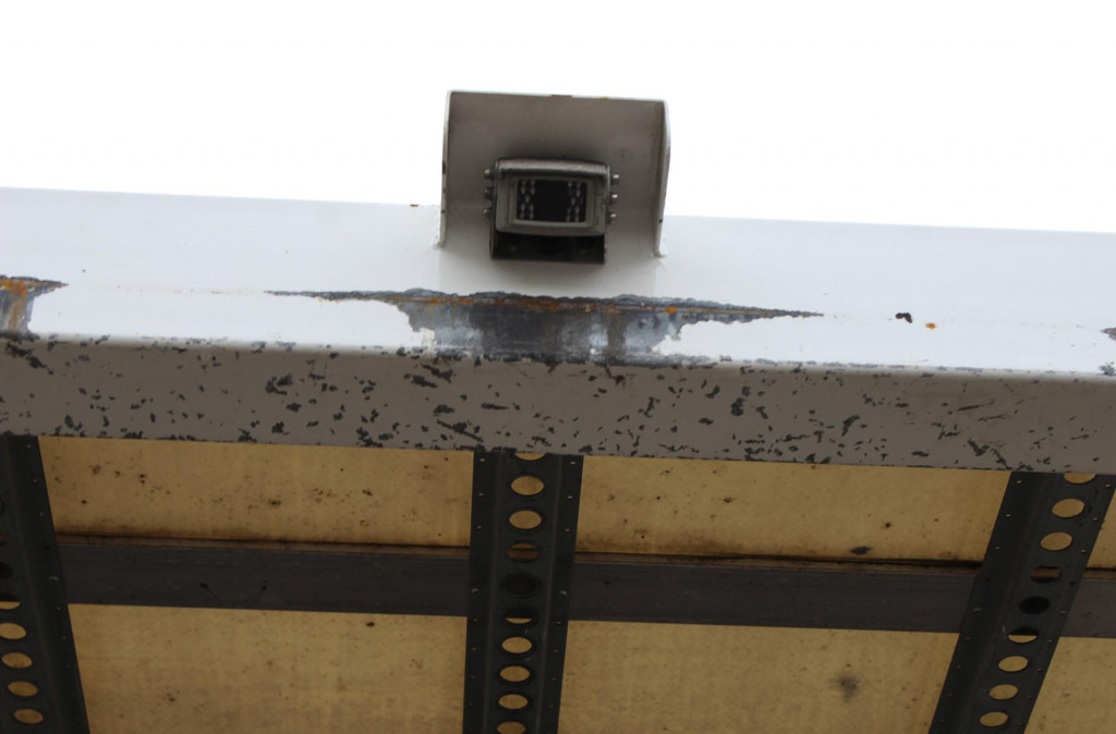 Renault D14 220E6 Laderbordwand nur 185 Tkm Klima - Dobozos felépítményű teherautó: 4 kép. Renault D14 220E6 Laderbordwand nur 185 Tkm Klima - Dobozos felépítményű teherautó: 4 kép.