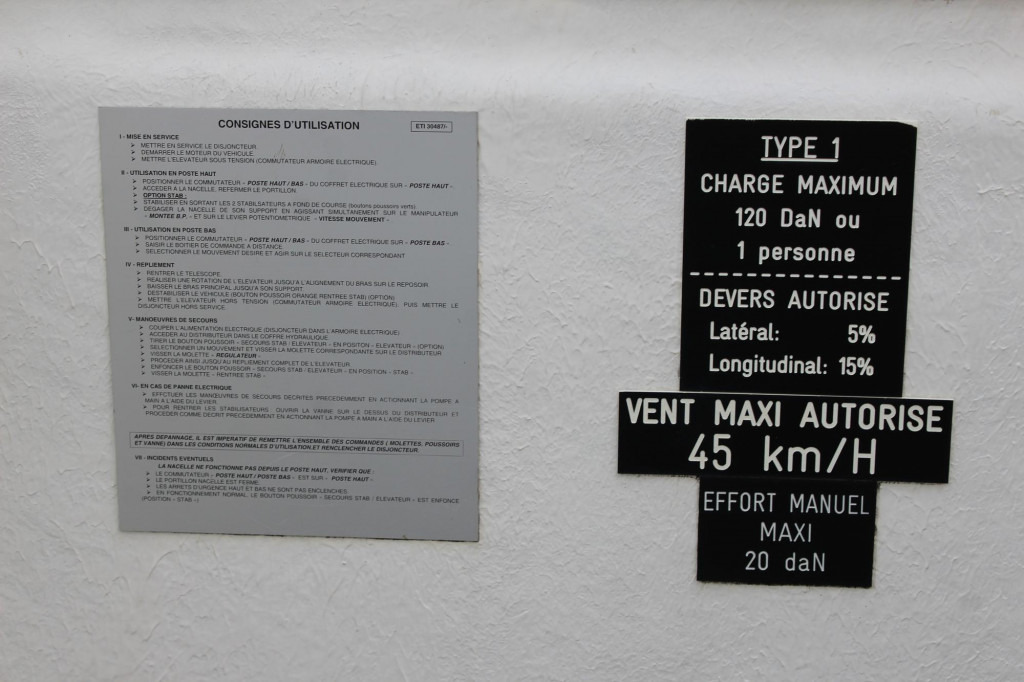 Renault Master Bühne EN100TF1 10m Klima 561h AHK - Emelőkosaras teherautó: 2 kép. Renault Master Bühne EN100TF1 10m Klima 561h AHK - Emelőkosaras teherautó: 2 kép.