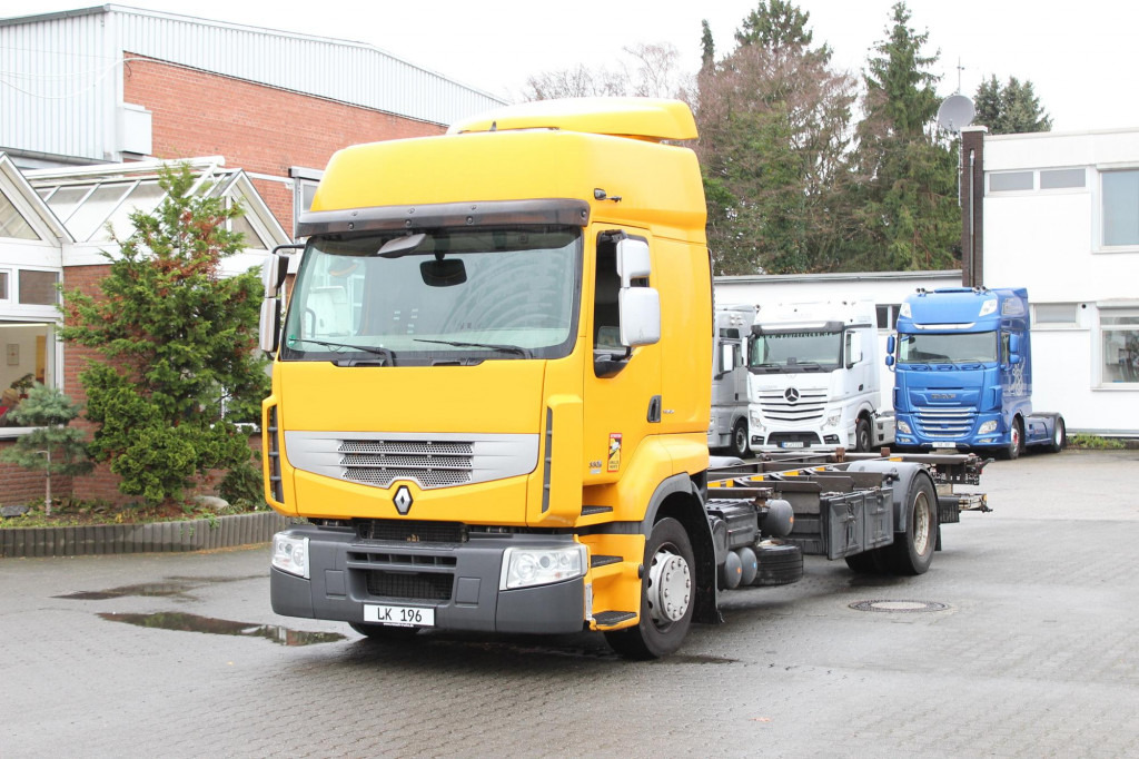 Renault Premium 380DXi BDF Schlafkabine LBW AHK 298 TKm - Alvaz teherautó: 1 kép. Renault Premium 380DXi BDF Schlafkabine LBW AHK 298 TKm - Alvaz teherautó: 1 kép.