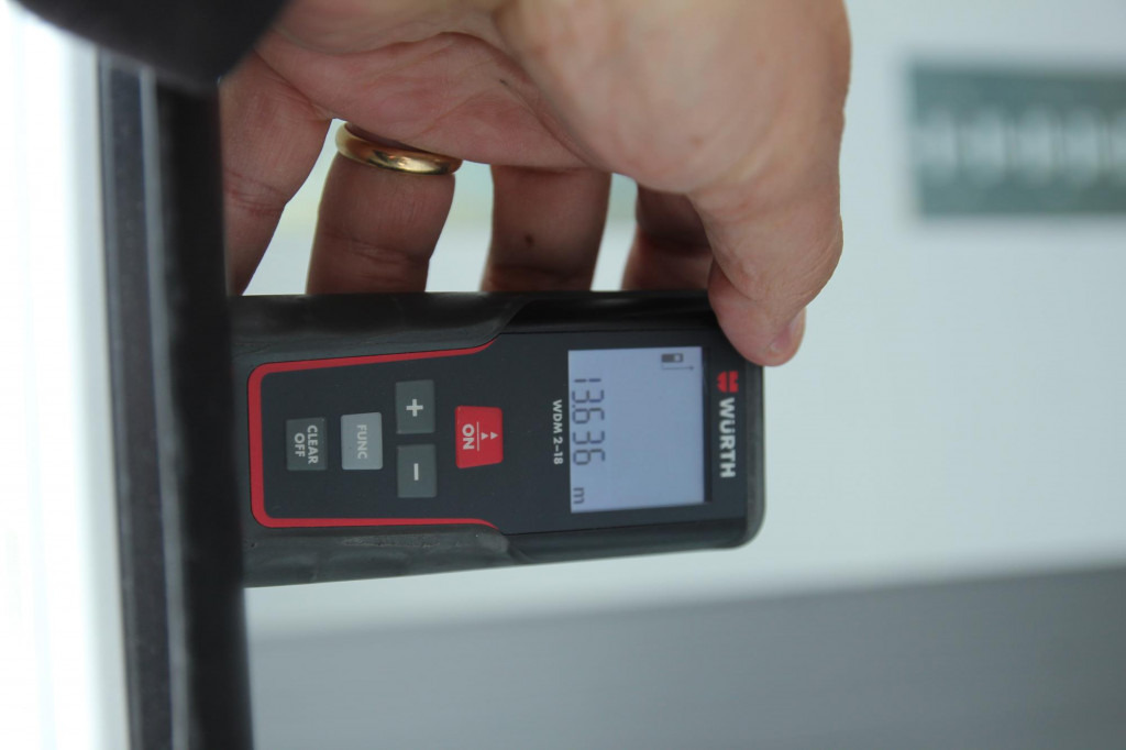SCHMITZ Koffer DS Liftachse 4x Pal.-Kasten NEU ! - Félpótkocsi dobozos: 4 kép. SCHMITZ Koffer DS Liftachse 4x Pal.-Kasten NEU ! - Félpótkocsi dobozos: 4 kép.