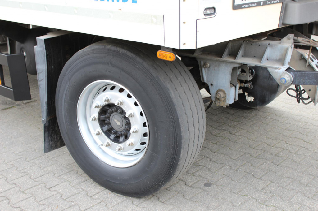 SCHMITZ TK SLX 100 Strom Aluboden FRC - Pótkocsi hűtős: 4 kép. SCHMITZ TK SLX 100 Strom Aluboden FRC - Pótkocsi hűtős: 4 kép.