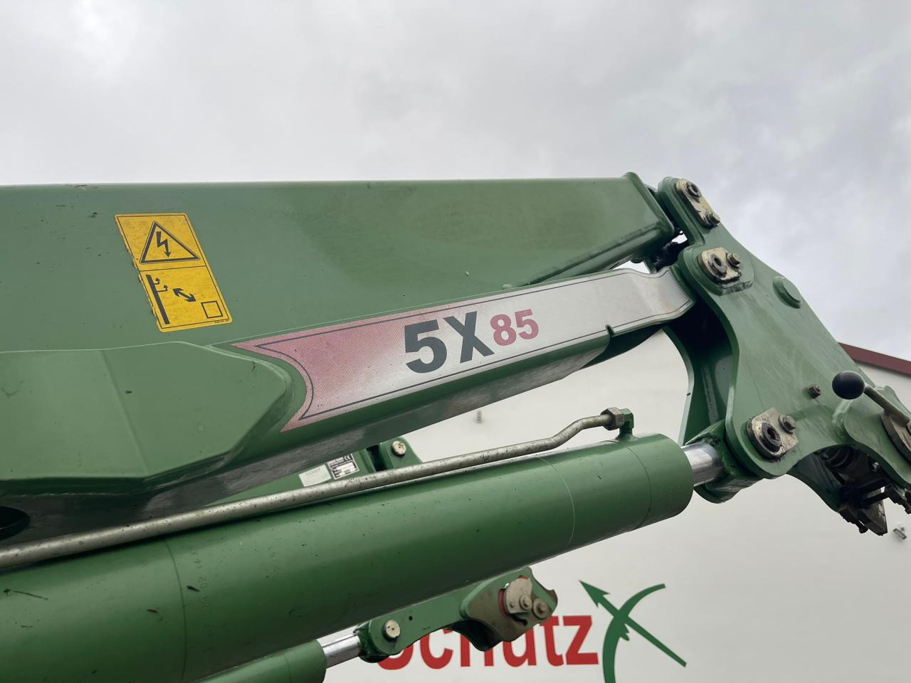 Fendt Frontlader Cargo 5X85 Konsole Multikuppler - Adapterek: 4 kép. Fendt Frontlader Cargo 5X85 Konsole Multikuppler - Adapterek: 4 kép.