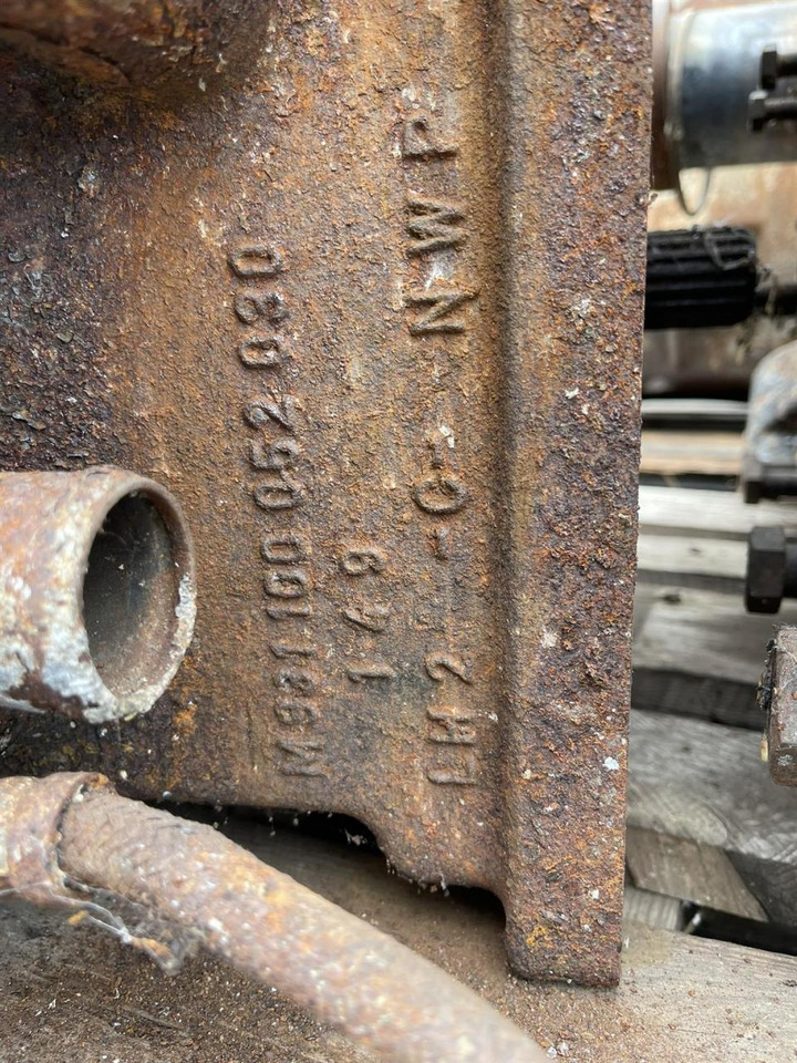 Fendt 900er Vario Serie Kupplungsgehäuse 945100050050 - Alkatrész: 5 kép. Fendt 900er Vario Serie Kupplungsgehäuse 945100050050 - Alkatrész: 5 kép.