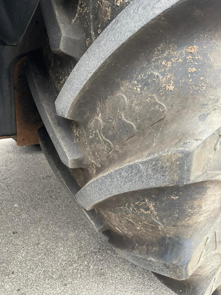 Traktor CLAAS Axion 840 CIS Hexashift, 238 PS, Baujahr 2012: 18 kép.