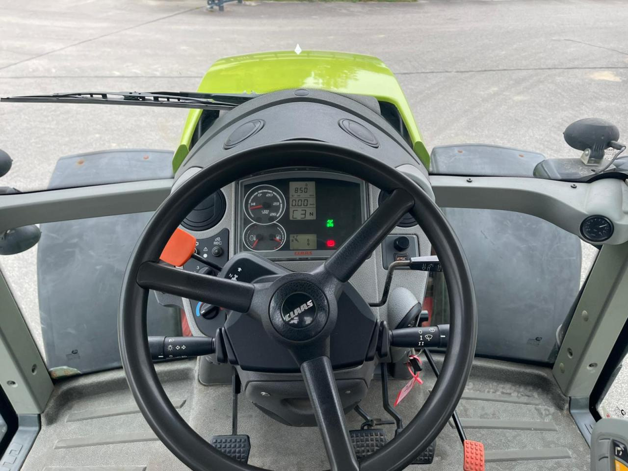 Traktor CLAAS Axion 840 CIS Hexashift, 238 PS, Baujahr 2012: 9 kép.