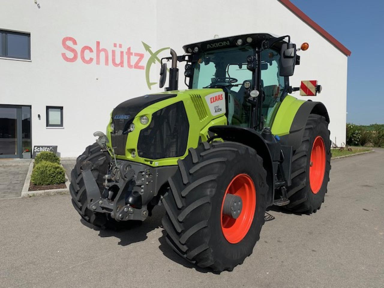 CLAAS Axion 870 CMATIC mit GPS S10, RTK, 3255 Bh - Traktor: 1 kép. CLAAS Axion 870 CMATIC mit GPS S10, RTK, 3255 Bh - Traktor: 1 kép.