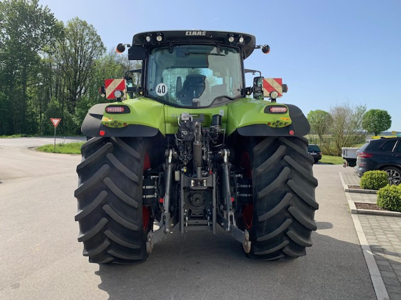 CLAAS Axion 870 CMATIC mit GPS S10, RTK, 3255 Bh - Traktor: 3 kép. CLAAS Axion 870 CMATIC mit GPS S10, RTK, 3255 Bh - Traktor: 3 kép.