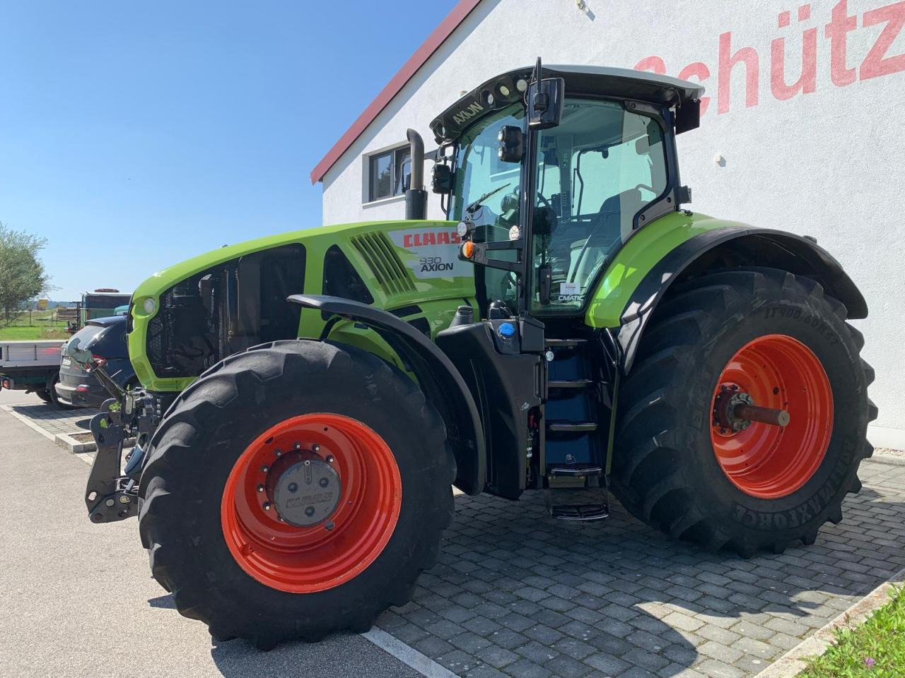 CLAAS Axion 930 CMATIC, 354 PS, Bj. 2017 - Traktor: 1 kép. CLAAS Axion 930 CMATIC, 354 PS, Bj. 2017 - Traktor: 1 kép.