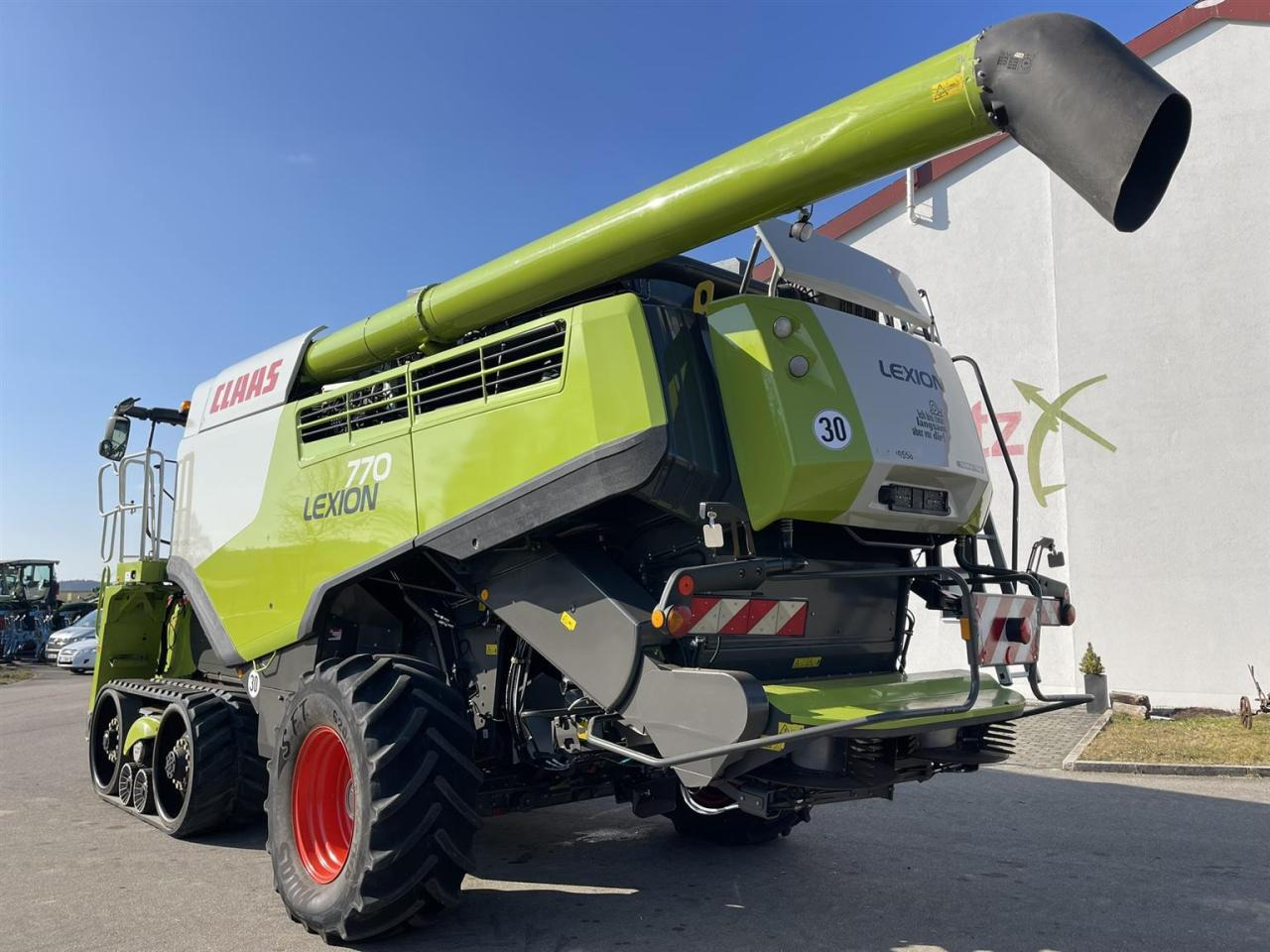 CLAAS Lexion 770TT Modell C76, CEMOS AUTOMATIC, V1230 - Kombájn: 4 kép. CLAAS Lexion 770TT Modell C76, CEMOS AUTOMATIC, V1230 - Kombájn: 4 kép.