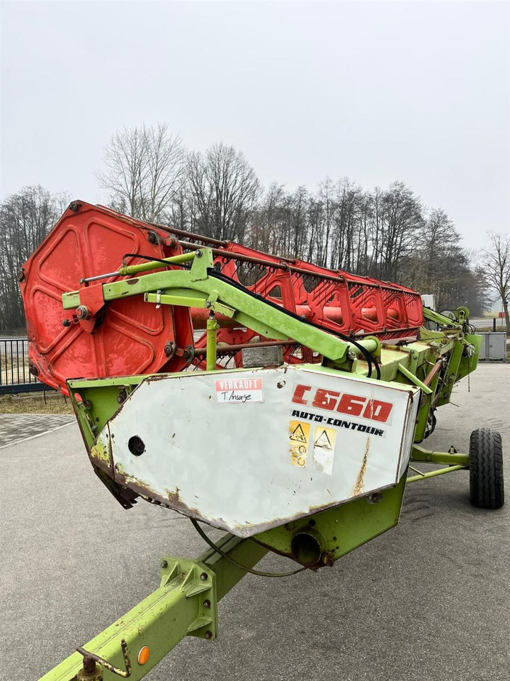 CLAAS Schneidwerk Claas C660 mit Autocontour, Transportwagen - Takarmánybetakarító gép: 3 kép. CLAAS Schneidwerk Claas C660 mit Autocontour, Transportwagen - Takarmánybetakarító gép: 3 kép.